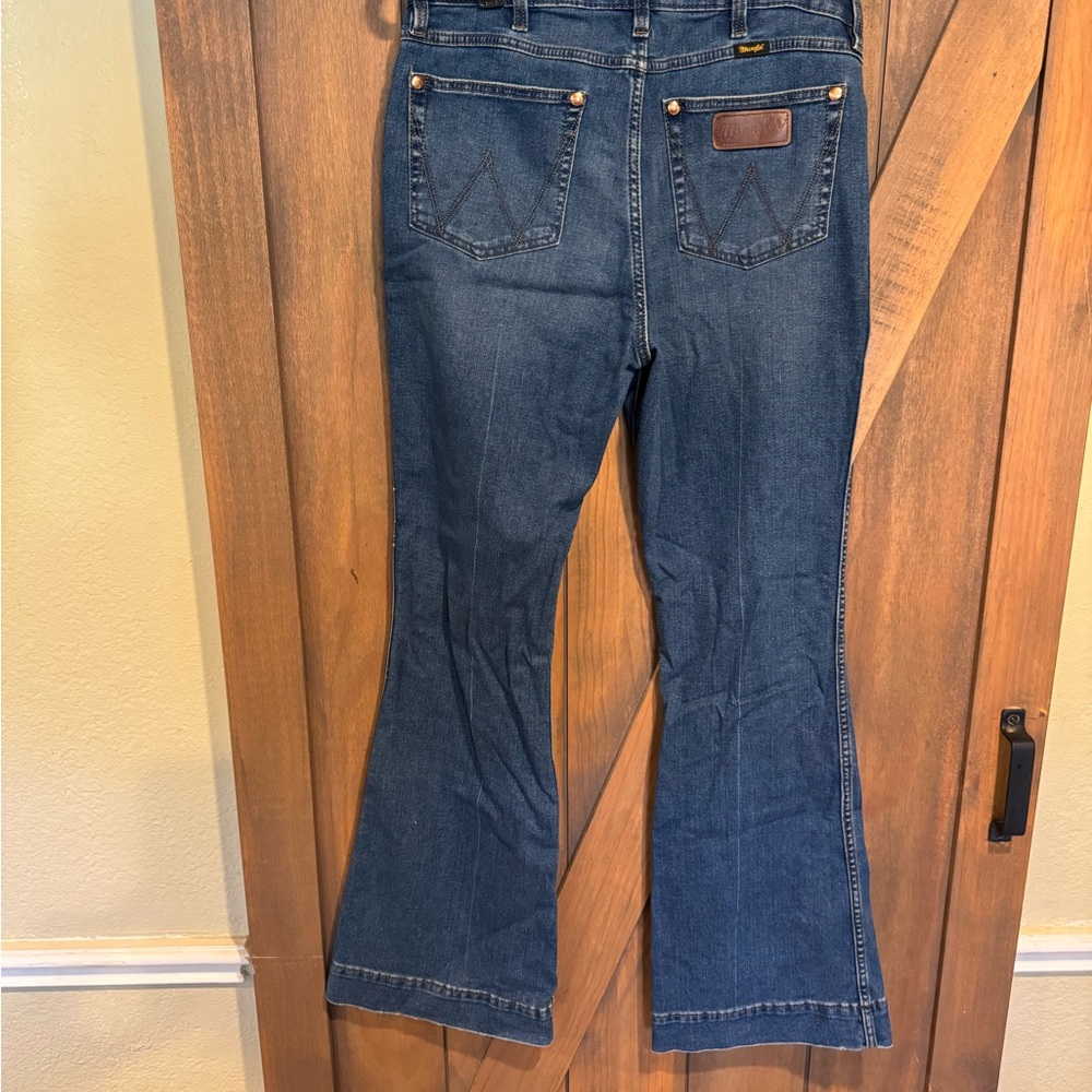 Wrangler Women's Medium Blue Flared Wide Leg Jeans - Picture 2 of 6